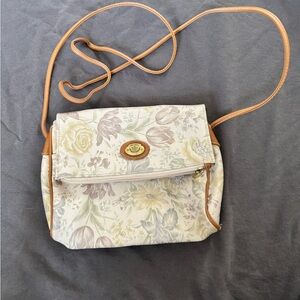 Vintage Carryland Floral Crossbody Bag | Tan Trim | Multi-Pocket